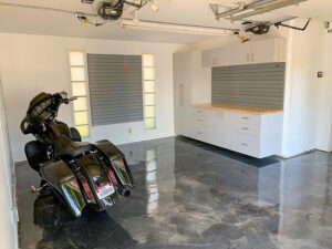 1_garage_metallic_epoxy_flooring